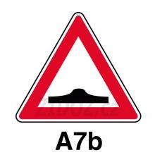 A07b - Pozor, zpomalovací práh