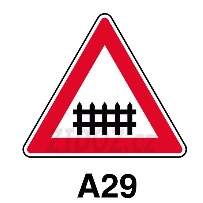 A29 - Železniční přejezd se závorami